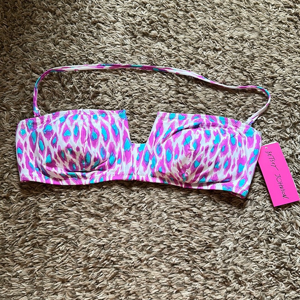 Besty Johnson bandeau top